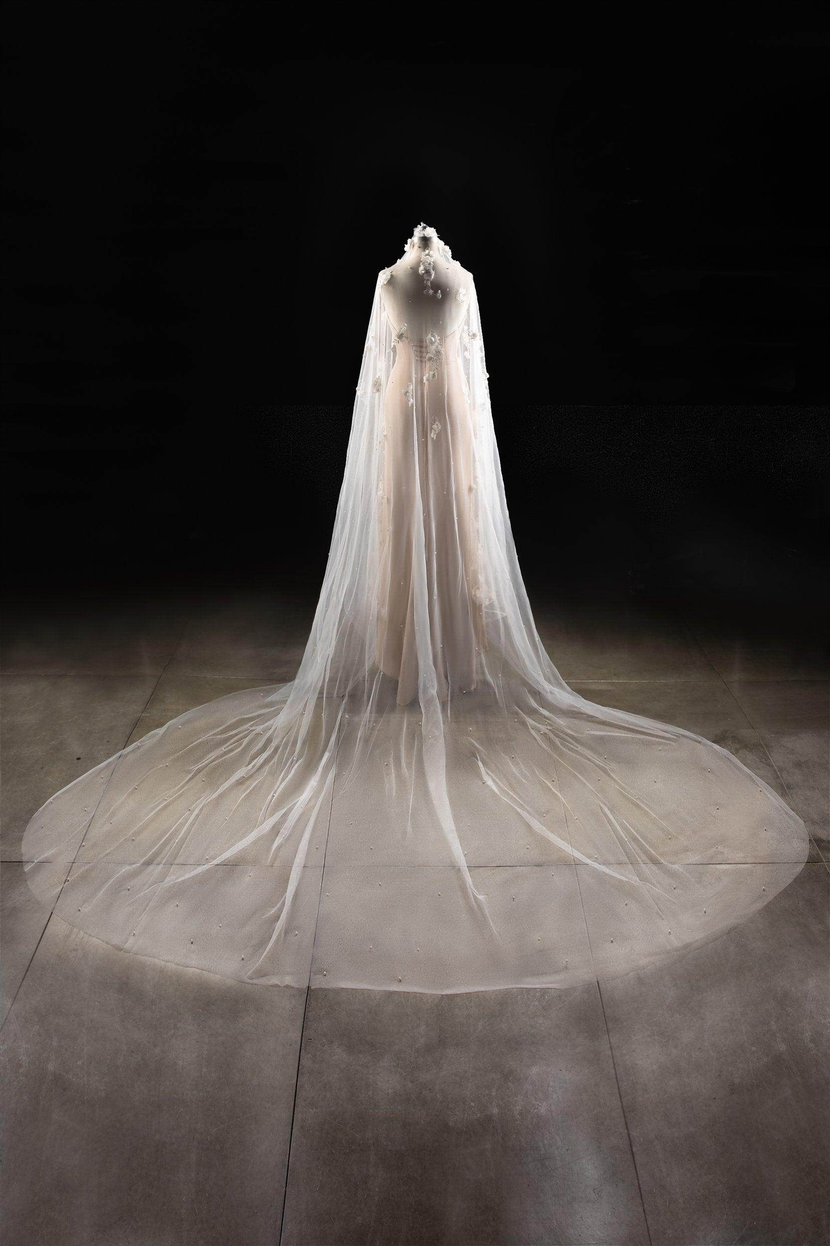 One-tier Cut Edge Tulle Cathedral Veils with Flower Beading CV0284 - COCOMELODY